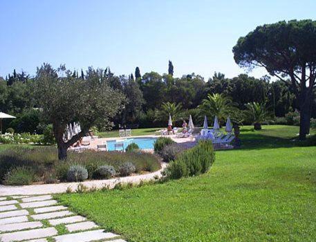 Hotel Villa Les Rosiers غريمو المظهر الخارجي الصورة